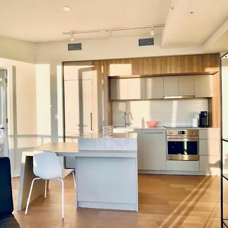 Spectacular Skyline Views - Downtown Montreal - Luxury Condo & Penthouse Room photo