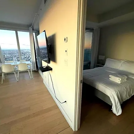 Spectacular Skyline Views - Downtown Montreal - Luxury Condo & Penthouse Exterior photo