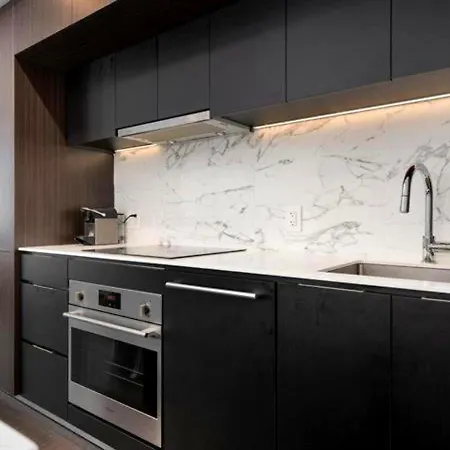 Spectacular Skyline Views - Downtown Montreal - Luxury Condo & Penthouse Room photo