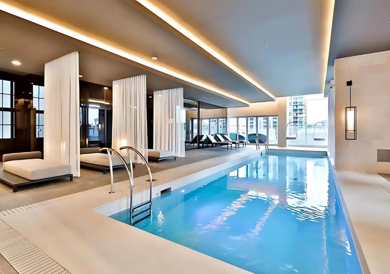 Spectacular Skyline Views - Downtown - Luxury & Penthouse * Montreal
